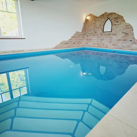 Villa Atemberaubender Riegersburg-blick & Badeparadies Obertiefenbach