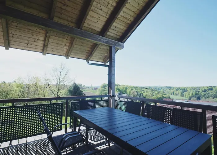 Atemberaubender Riegersburg-blick & Badeparadies Villa